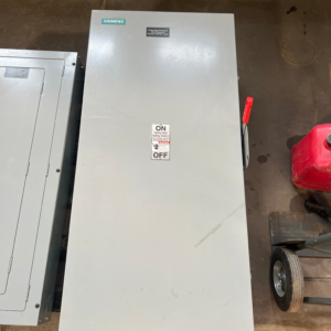 Siemens 240V AC Fused Disconnect - CAT NO: HF325N