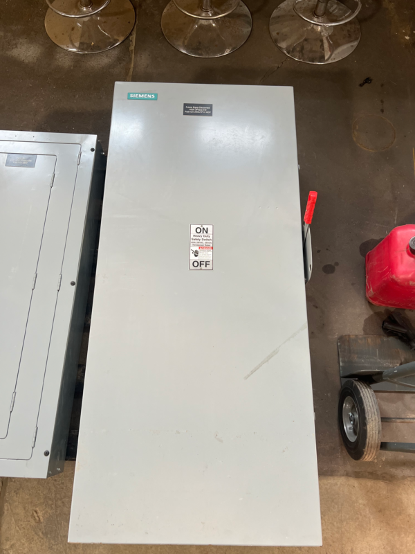 Siemens 240V AC Fused Disconnect - CAT NO: HF325N