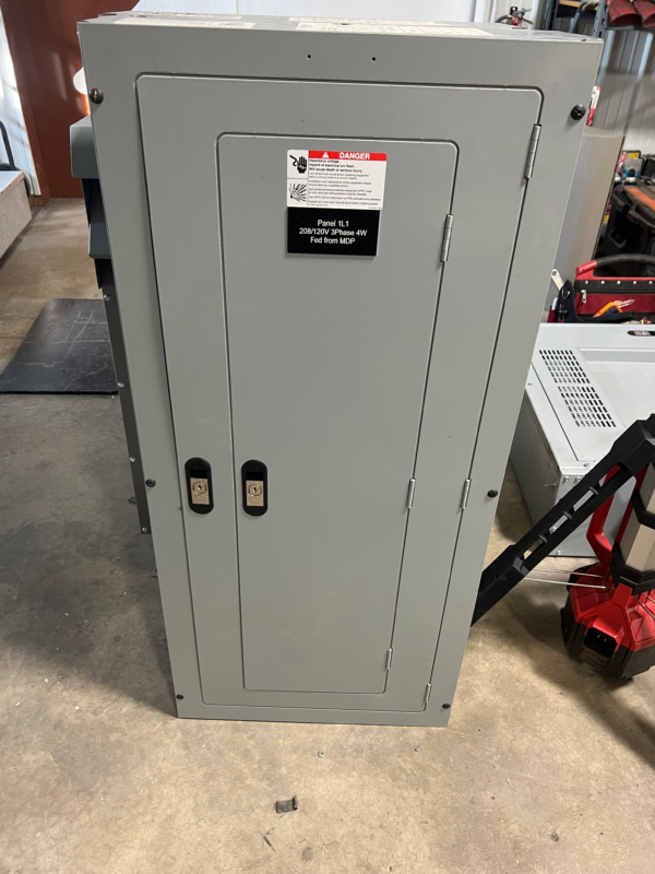 Siemens 250 Amp Main Lug Panel, 120/208 3 Phase Fully Loaded - CAT NO: P1C42ML250CTS